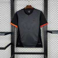 Galatasarays 2025-26 Black Special Edition Jersey
