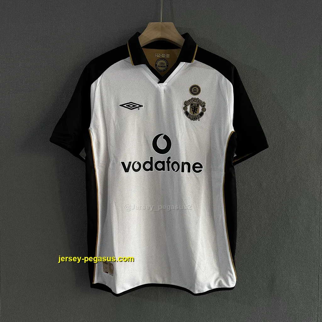 Man Utd Retro 01-02 Away