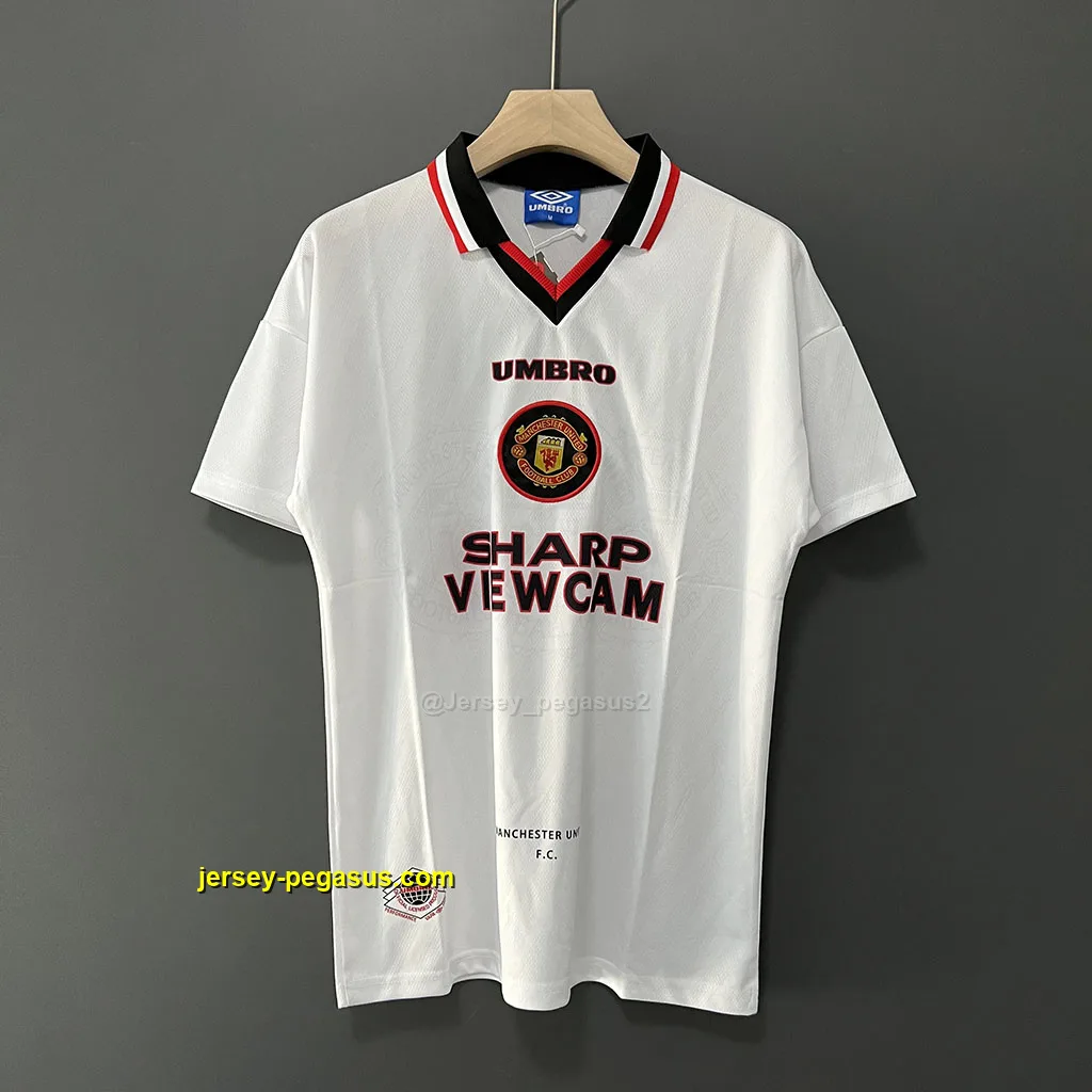 Man Utd Retro 96-97 Away