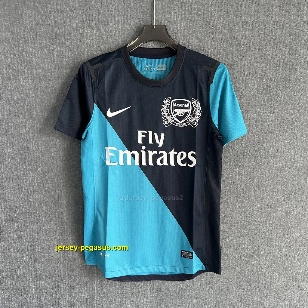 Arsenal Retro 11-12 Away Player Version Arsenal Retro 11-12 Away Player Version
