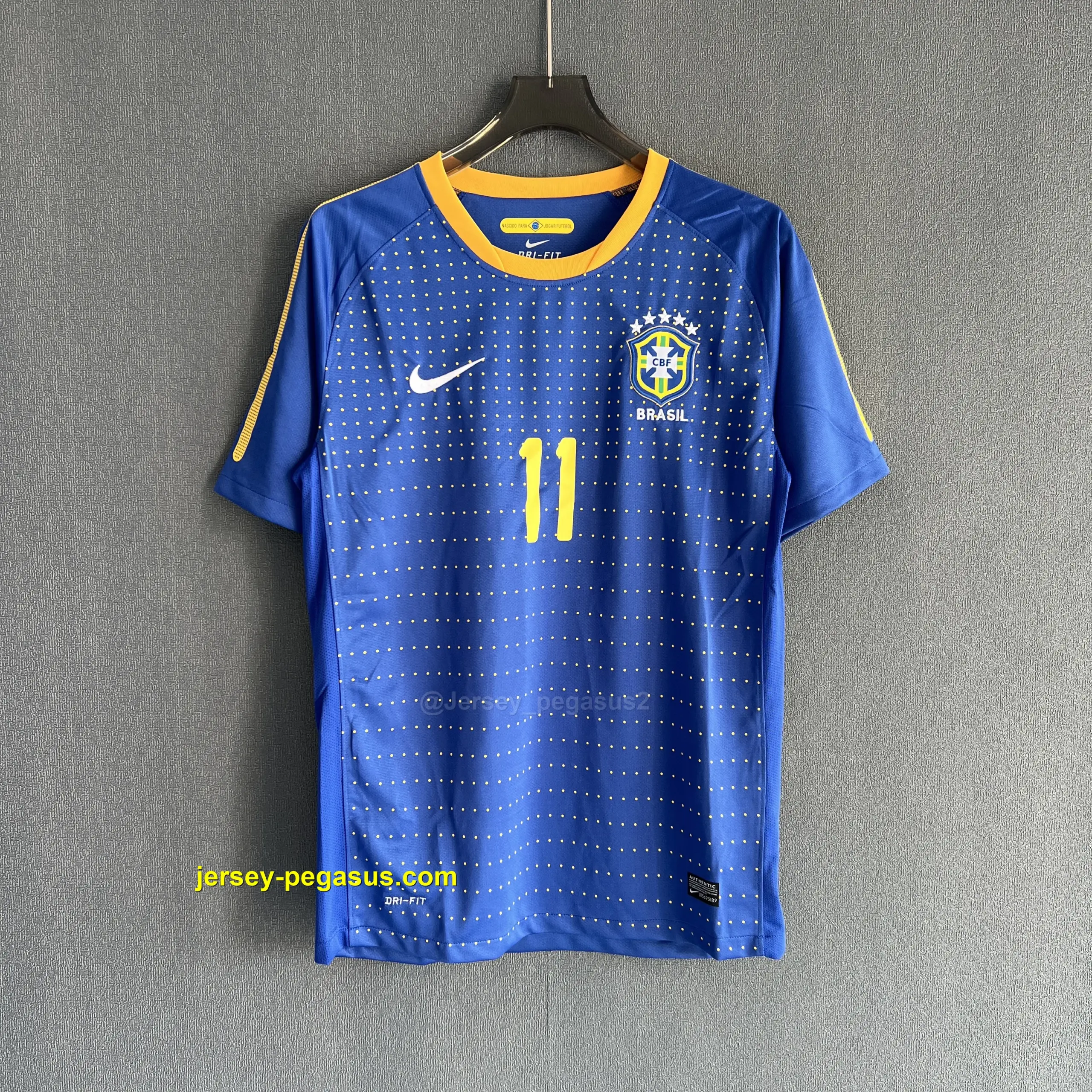 Brazil Retro 2010 Away Brazil Retro 2010 Away
