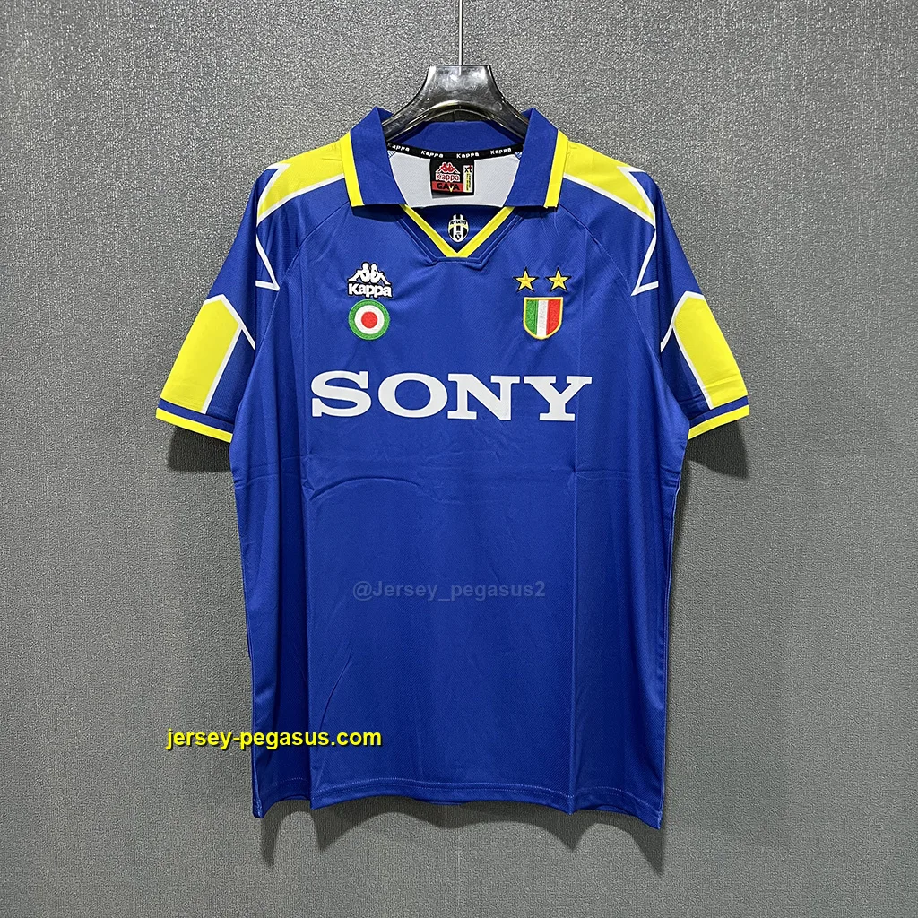 Juventus Retro 96-97 Away Juventus Retro 96-97 Away