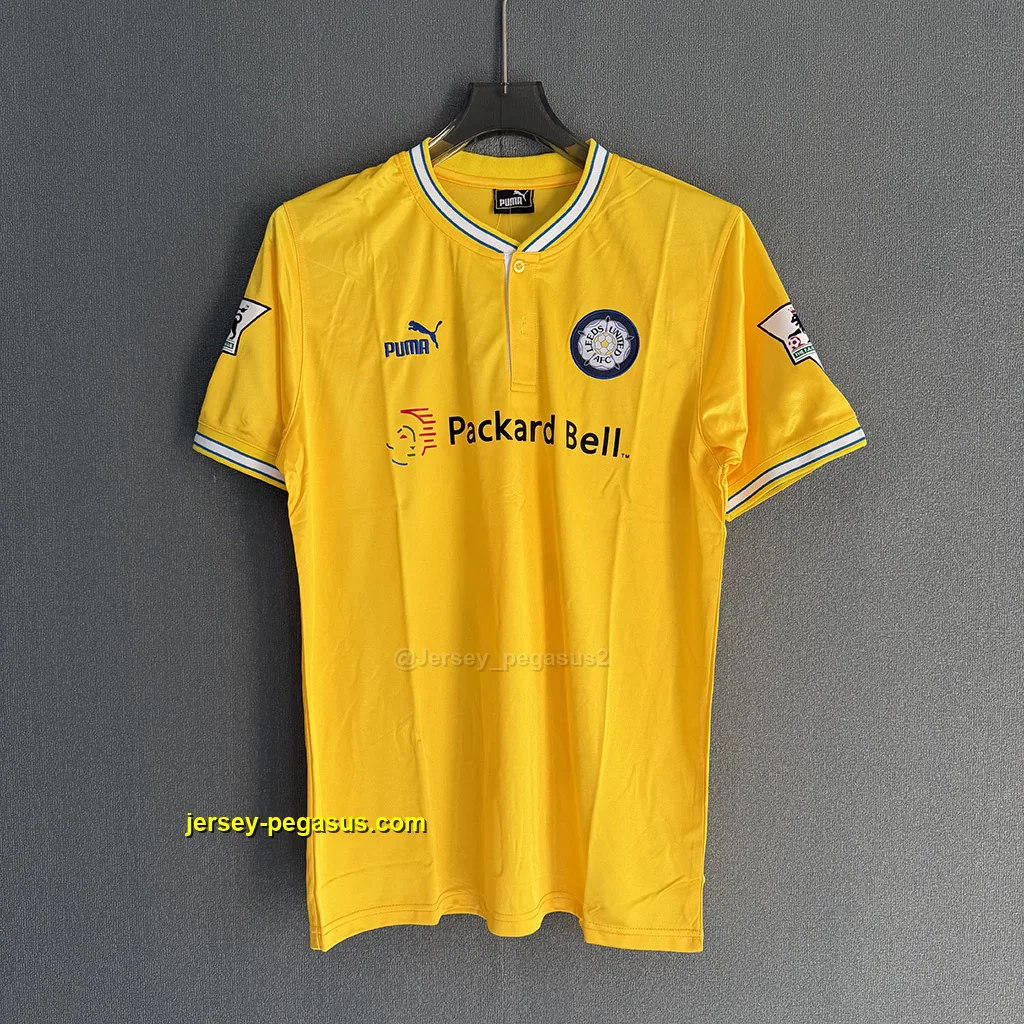 Leeds United Retro 96-97 Away