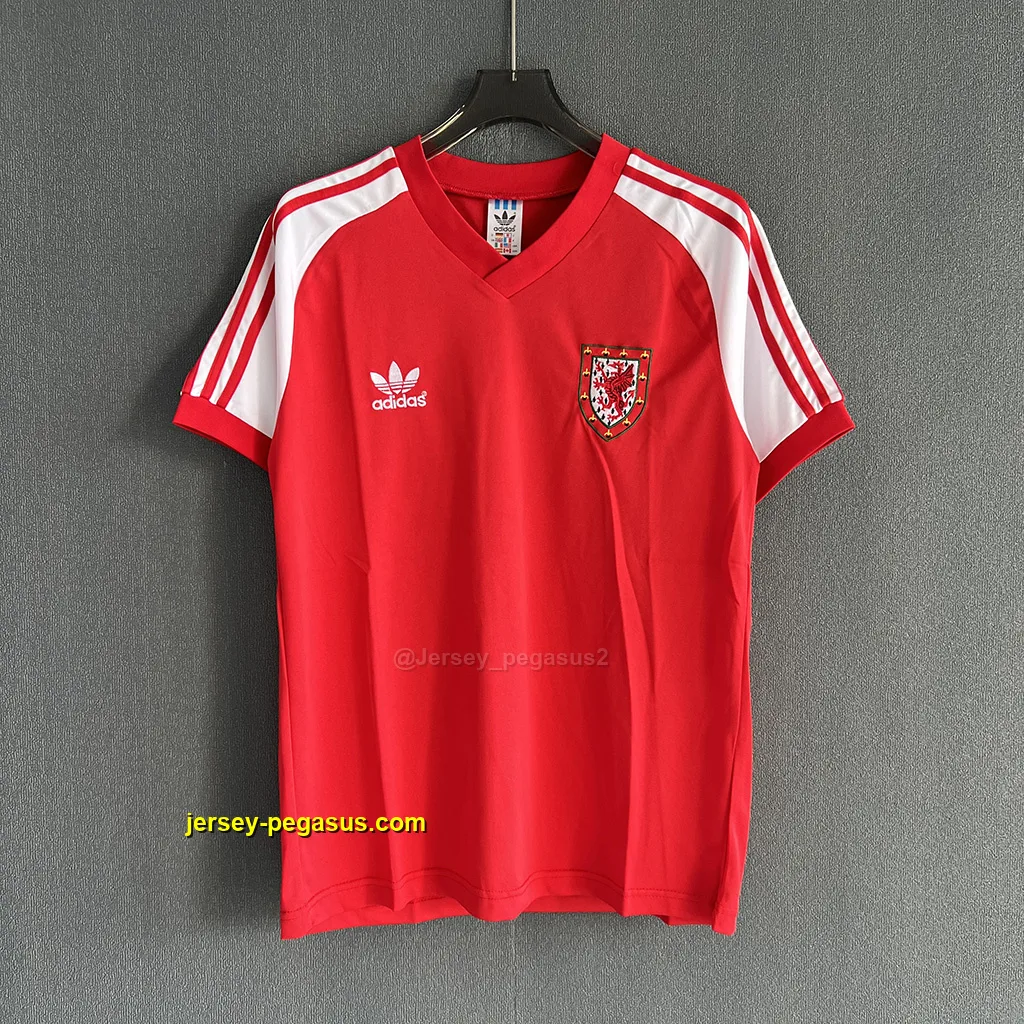 Wales Retro 1982 Home Wales Retro 1982 Home