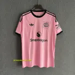 Man Utd GK Pink