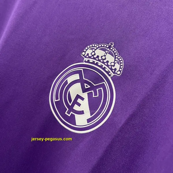 Real Madrid Retro 16-17 Away