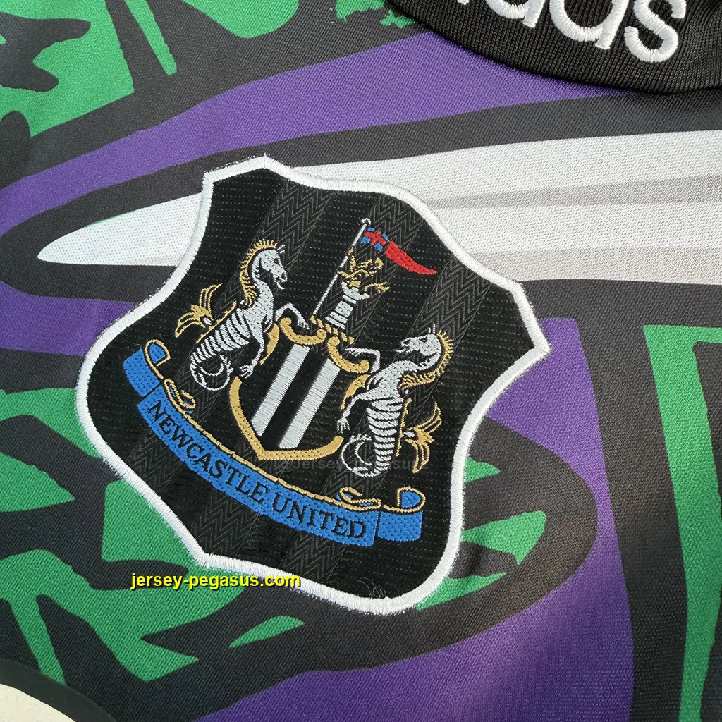 Newcastle United Retro 95-96 GK LONG SLEEVES Newcastle United Retro 95-96 GK LONG SLEEVES