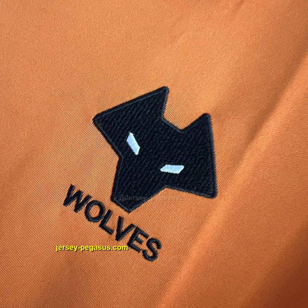 Wolves Retro 80-81 Home LONG SLEEVES