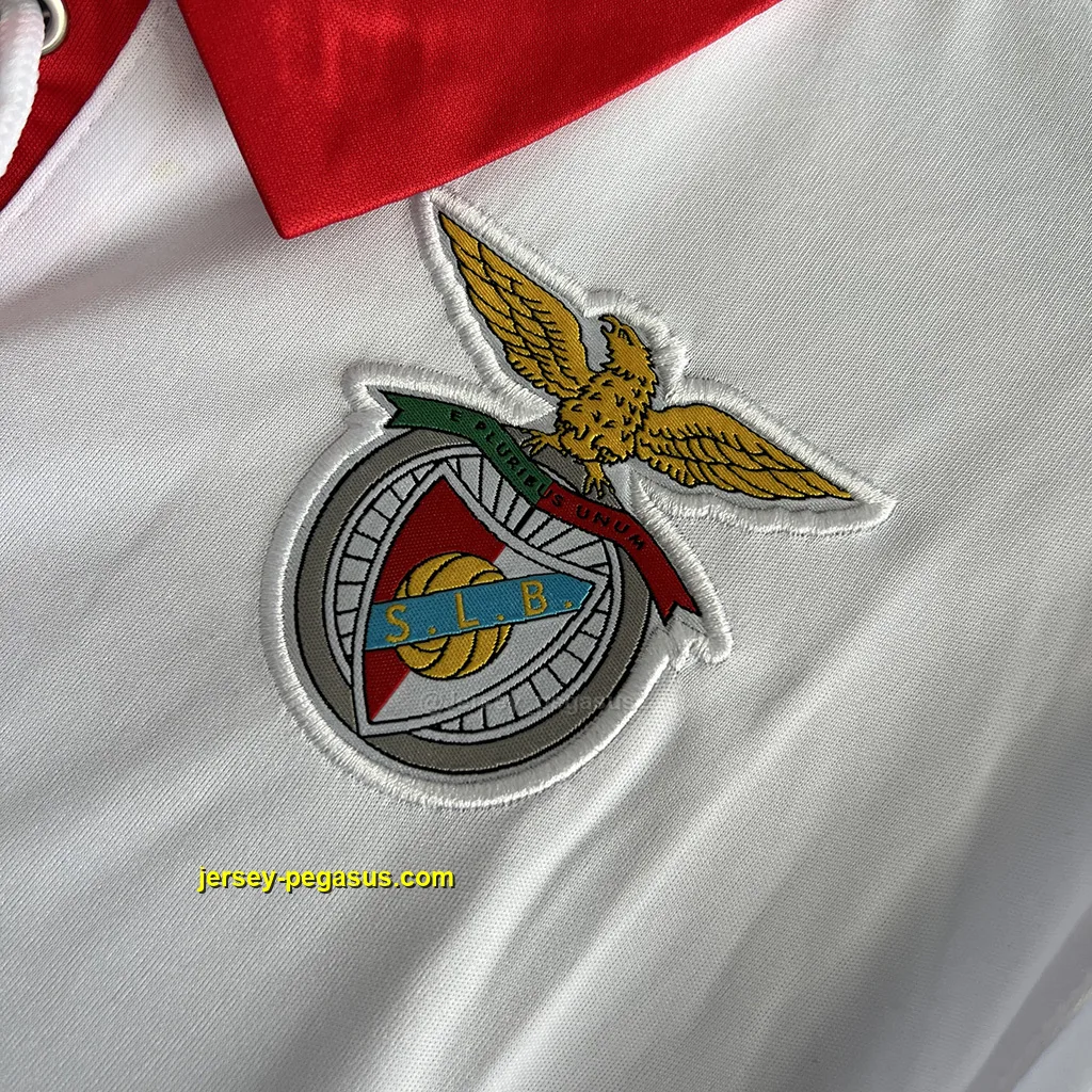 Benfica Retro 04-05 Away Benfica Retro 04-05 Away