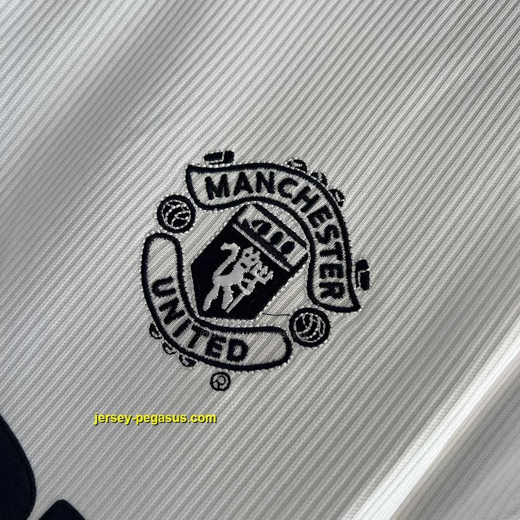 Man Utd Retro 00-01 Away Man Utd Retro 00-01 Away