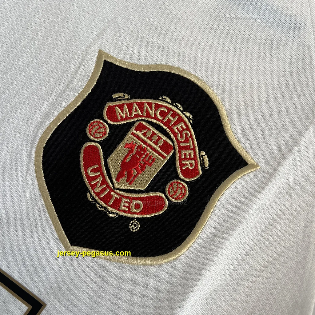 Man Utd Retro 06-07 Away Player Version