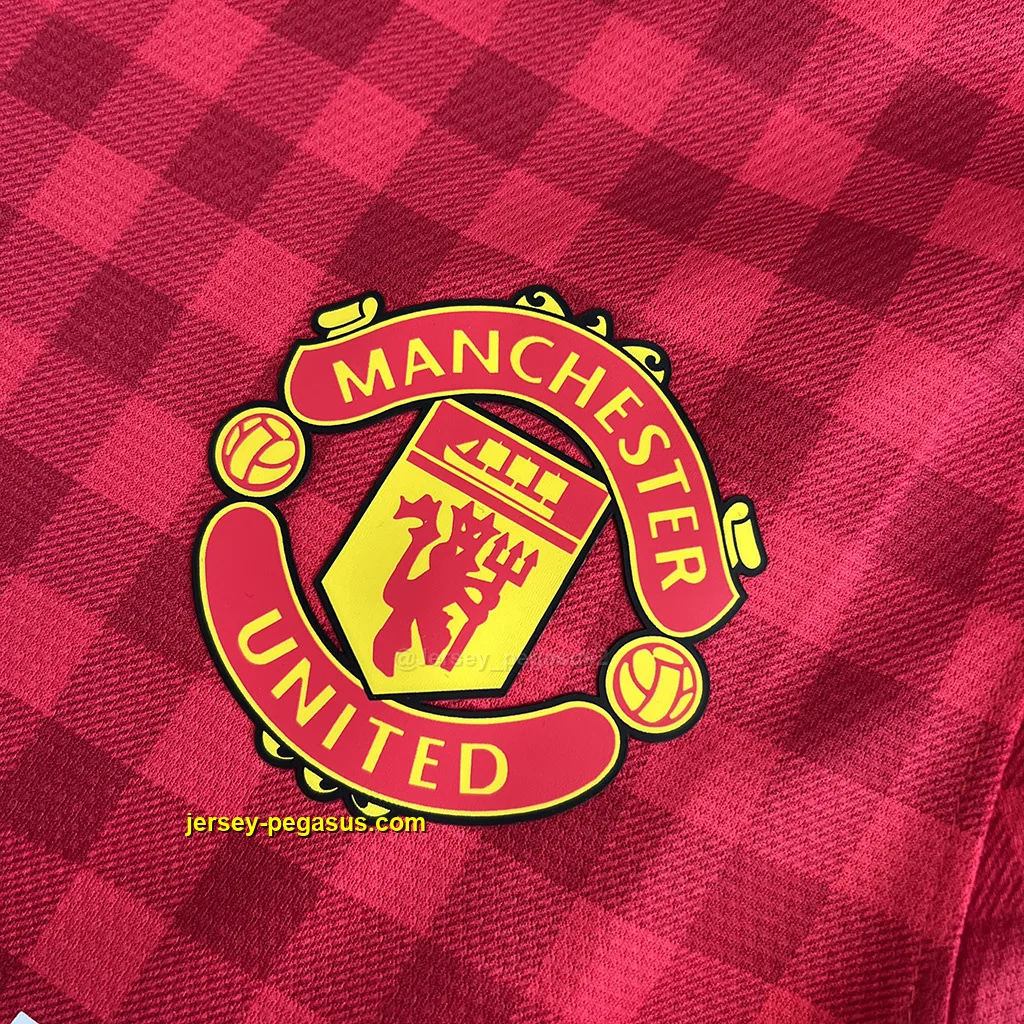 Man Utd Retro 12-13 Home Player Version
