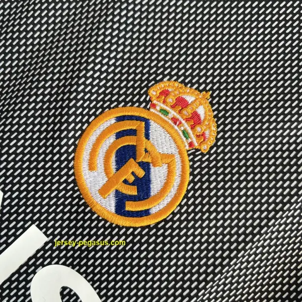 Real Madrid Retro 02-03 GK Gray