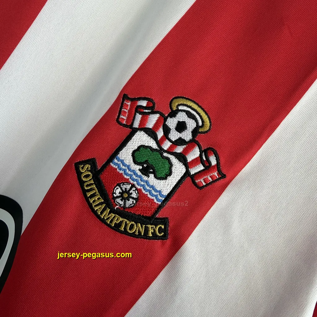 Southampton Retro 15-16 Home Southampton Retro 15-16 Home