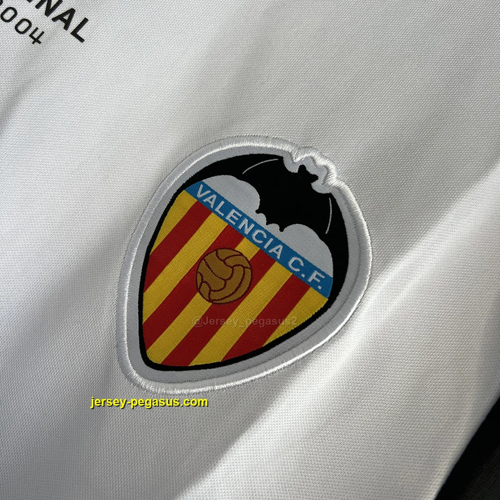 Valencia Retro 03-04 Home Valencia Retro 03-04 Home