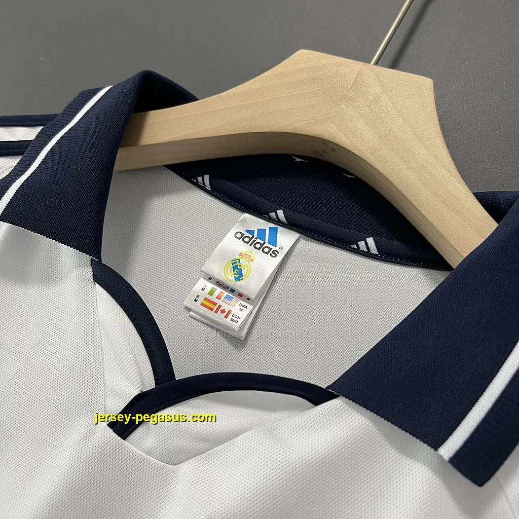 Real Madrid Retro 00-01 Home Real Madrid Retro 00-01 Home