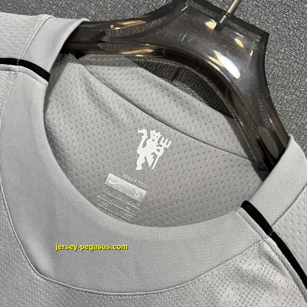 Man Utd Retro 07-08 GK Gray LONG SLEEVES