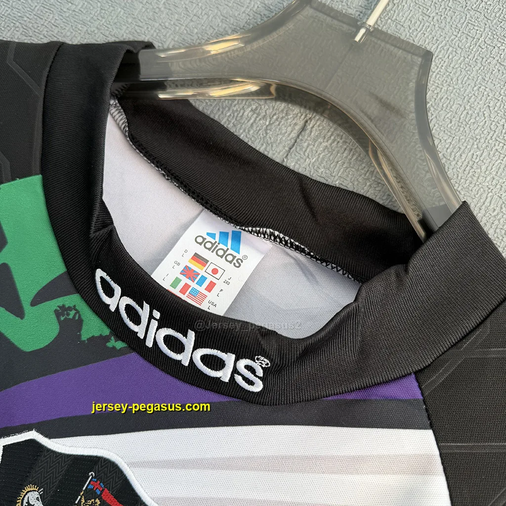 Newcastle United Retro 95-96 GK LONG SLEEVES Newcastle United Retro 95-96 GK LONG SLEEVES