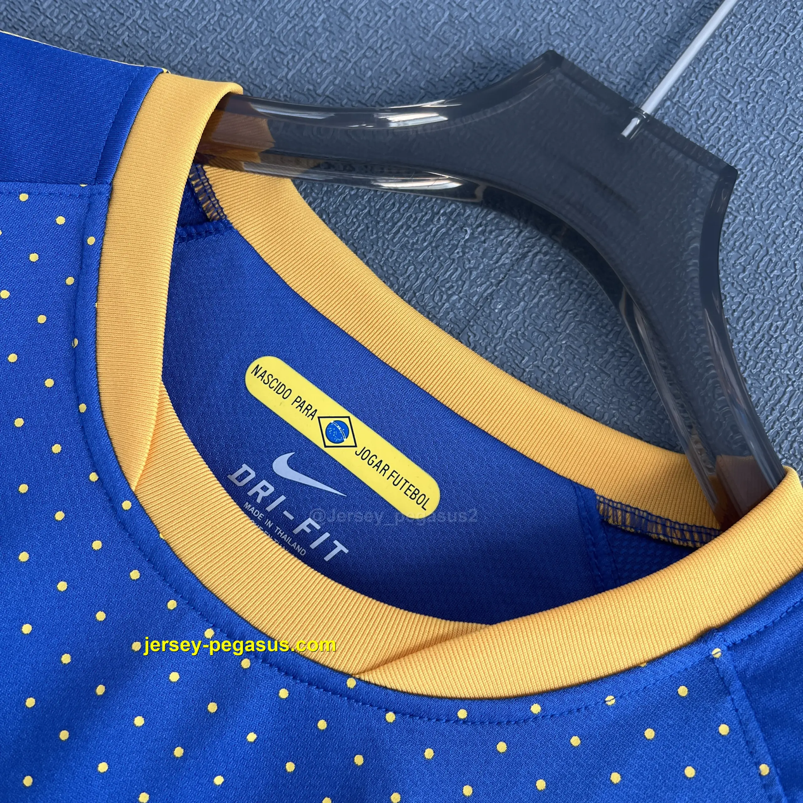 Brazil Retro 2010 Away Brazil Retro 2010 Away