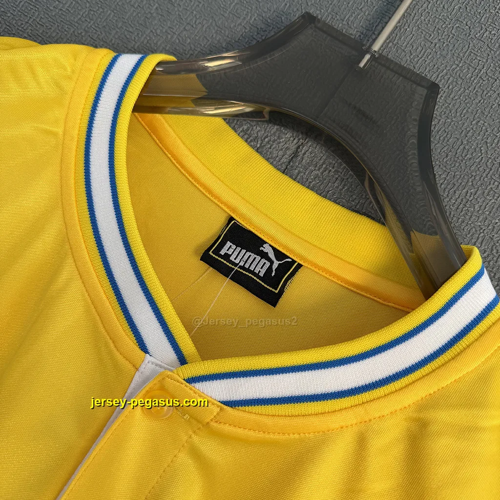 Leeds United Retro 96-97 Away