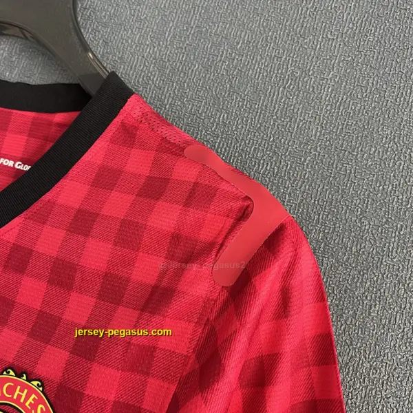 Man Utd Retro 12-13 Home Player Version