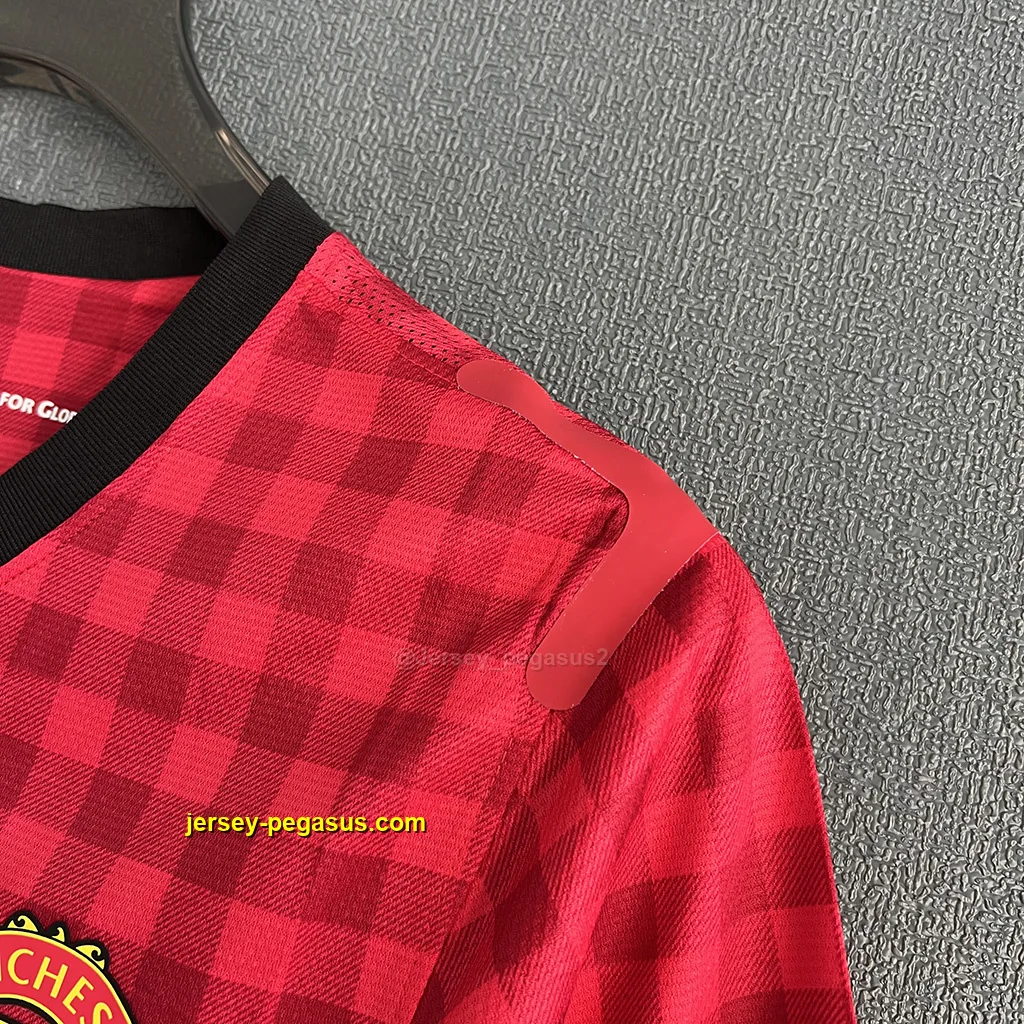 Man Utd Retro 12-13 Home Player Version