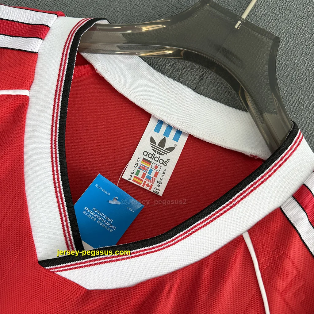 Man Utd Retro 88-90 Home Man Utd Retro 88-90 Home