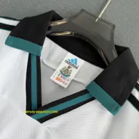 Newcastle United Retro 99-00 Away Newcastle United Retro 99-00 Away