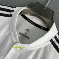Real Madrid Retro 18-19 Home Player Version Real Madrid Retro 18-19 Home Player Version