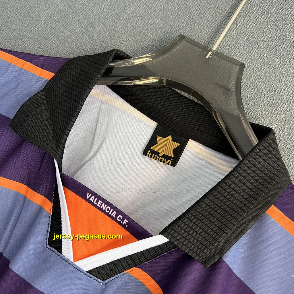 Valencia Retro 99-00 Third Valencia Retro 99-00 Third