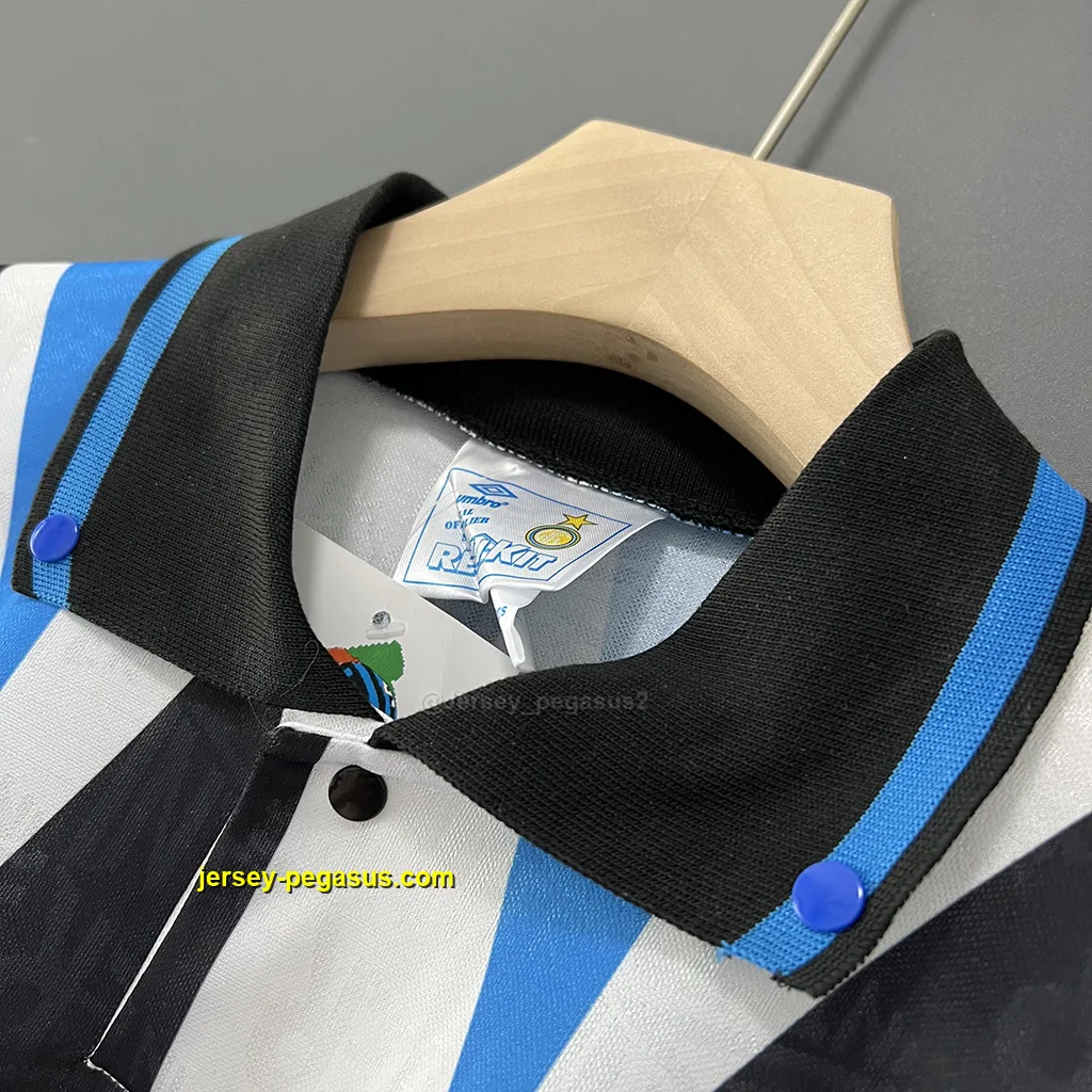 Inter Milano Retro 92-93 Away Inter Milano Retro 92-93 Away