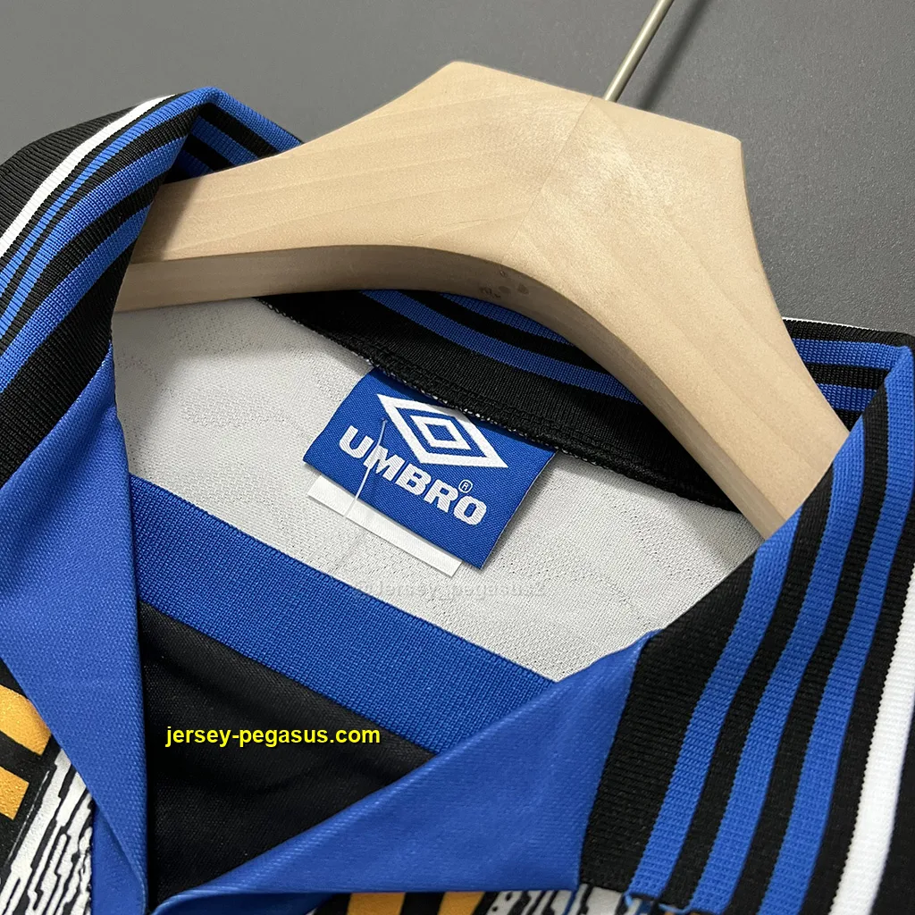 Inter Milano Retro 95-96 Away Inter Milano Retro 95-96 Away