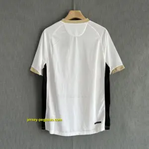 Man Utd Retro 06-07 Away