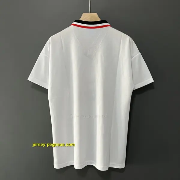 Man Utd Retro 96-97 Away
