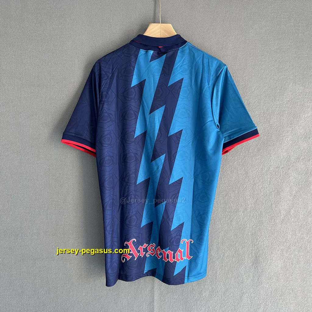 Arsenal Retro 95-96 Away Arsenal Retro 95-96 Away