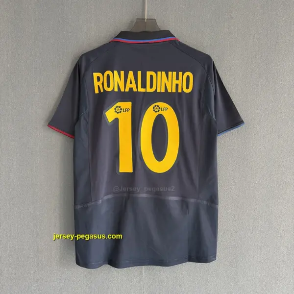Barcelona Retro 02-03 Away