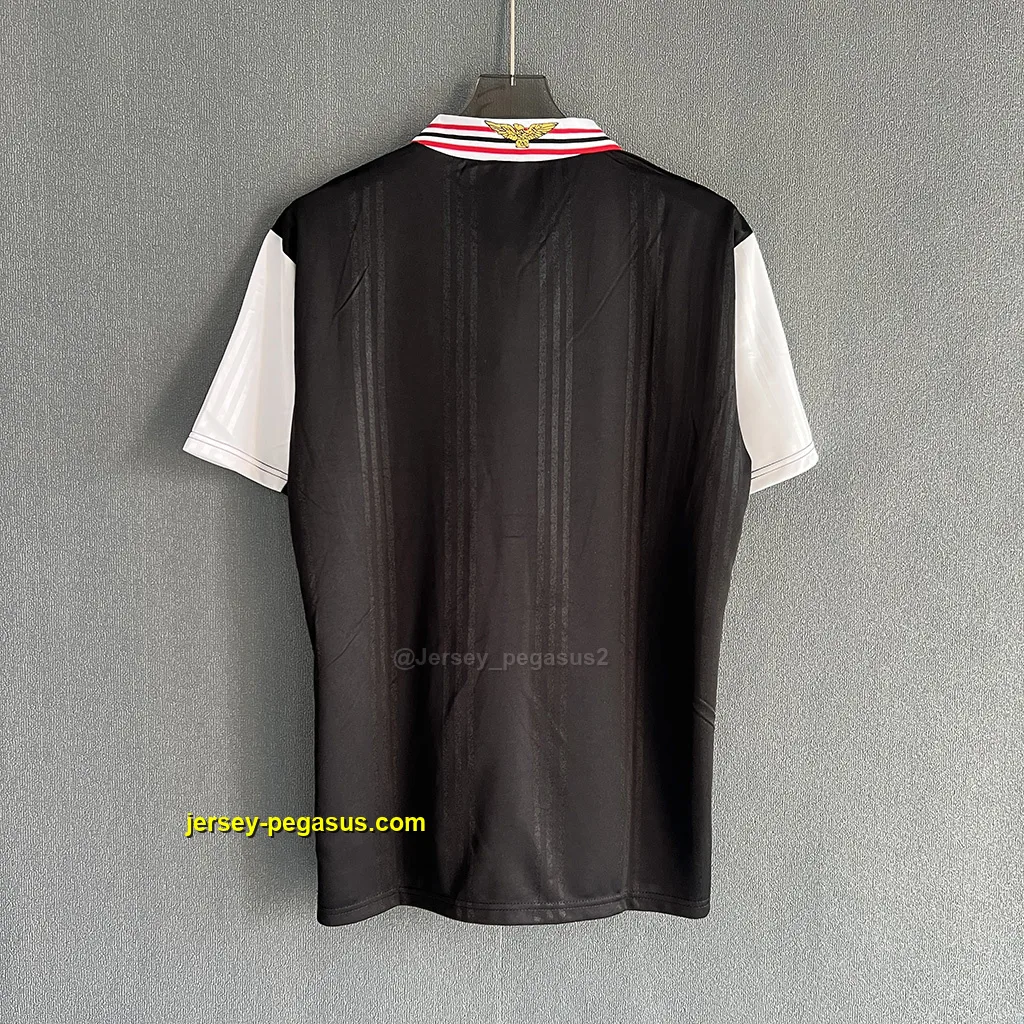 Benfica Retro 97-98 Away Benfica Retro 97-98 Away