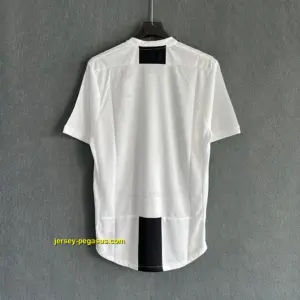Juventus Retro 18-19 Home Player Version