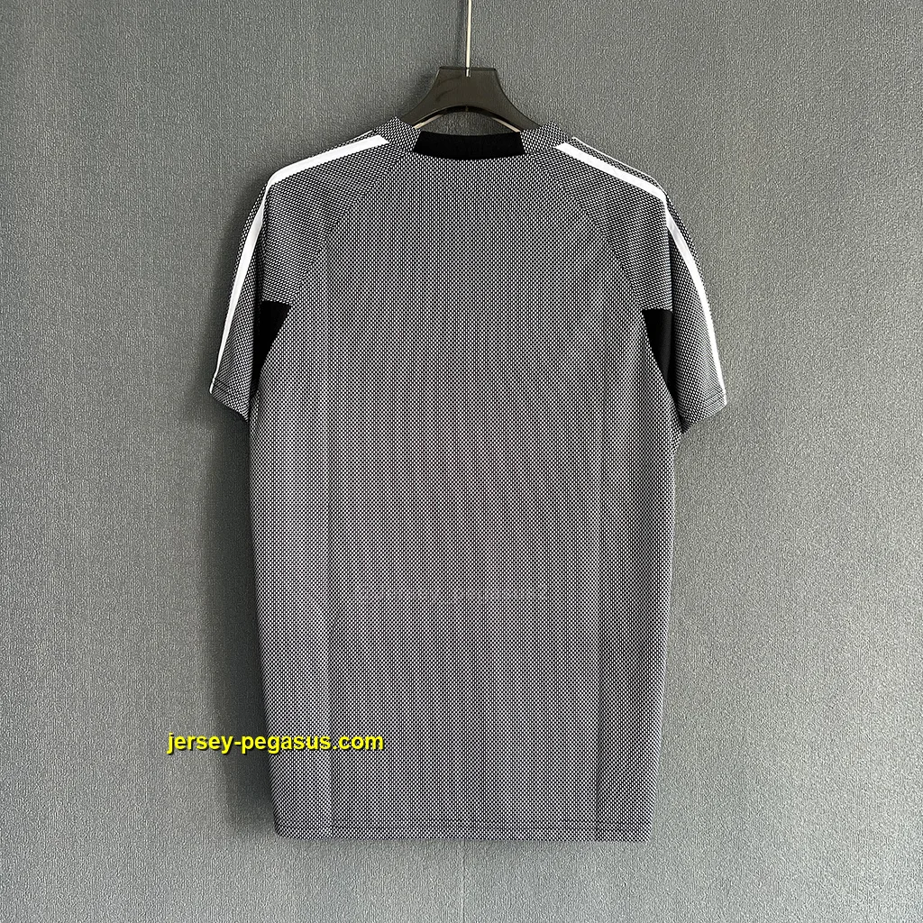 Real Madrid Retro 02-03 GK Gray Real Madrid Retro 02-03 GK Gray