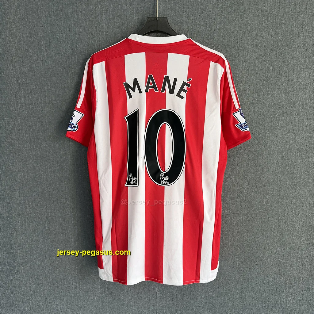 Southampton Retro 15-16 Home Southampton Retro 15-16 Home