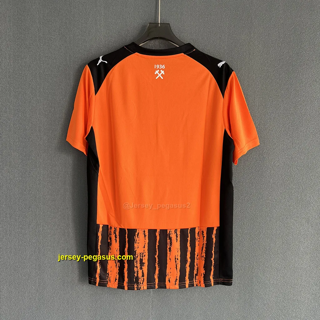 Shakhtar Donetsk Home Shakhtar Donetsk Home