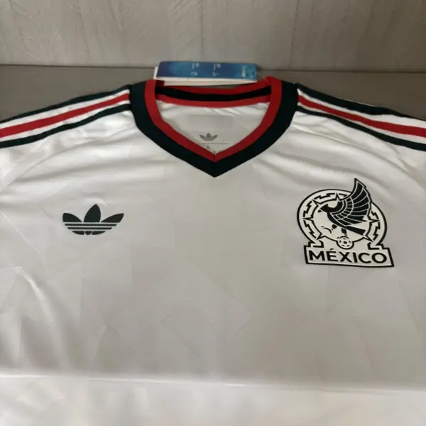 Player version 2026 Mexico away jersey