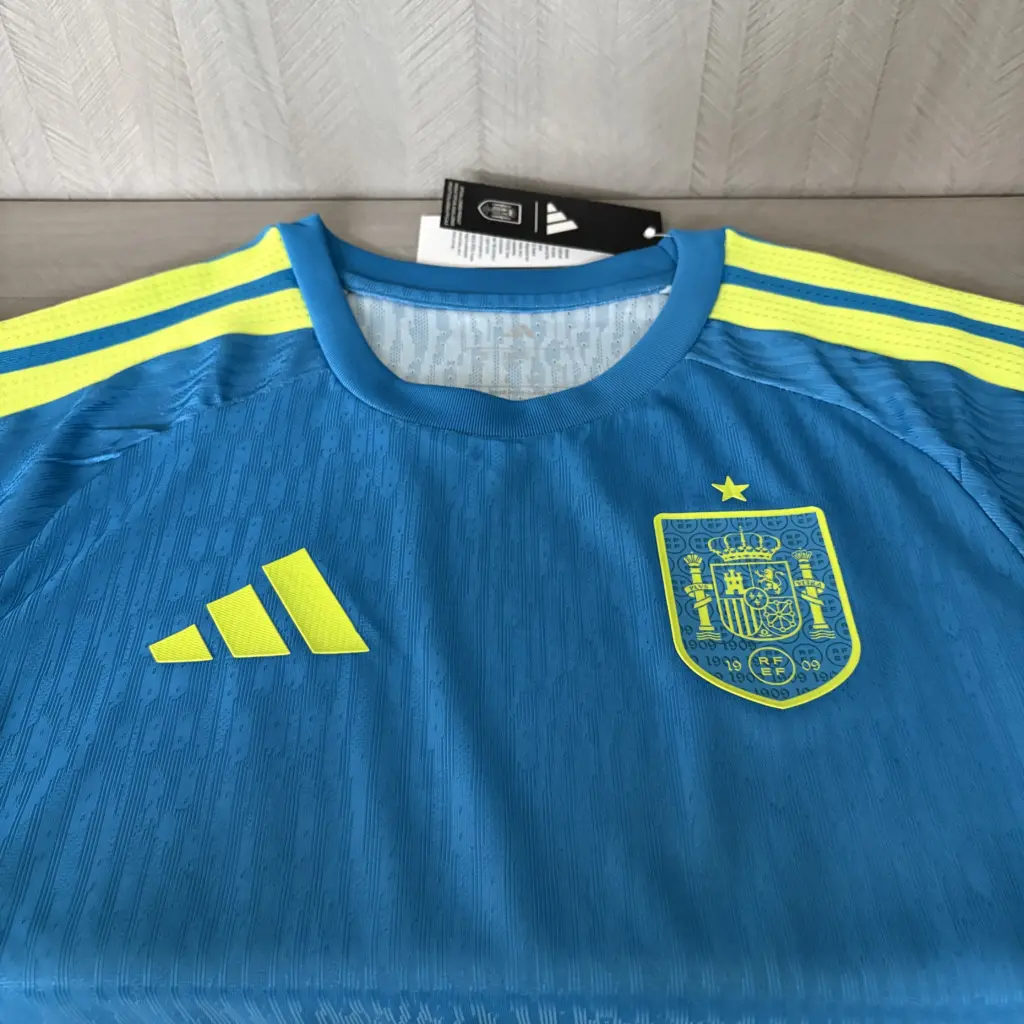 Player version 2026 Spain training uniform, Jersey