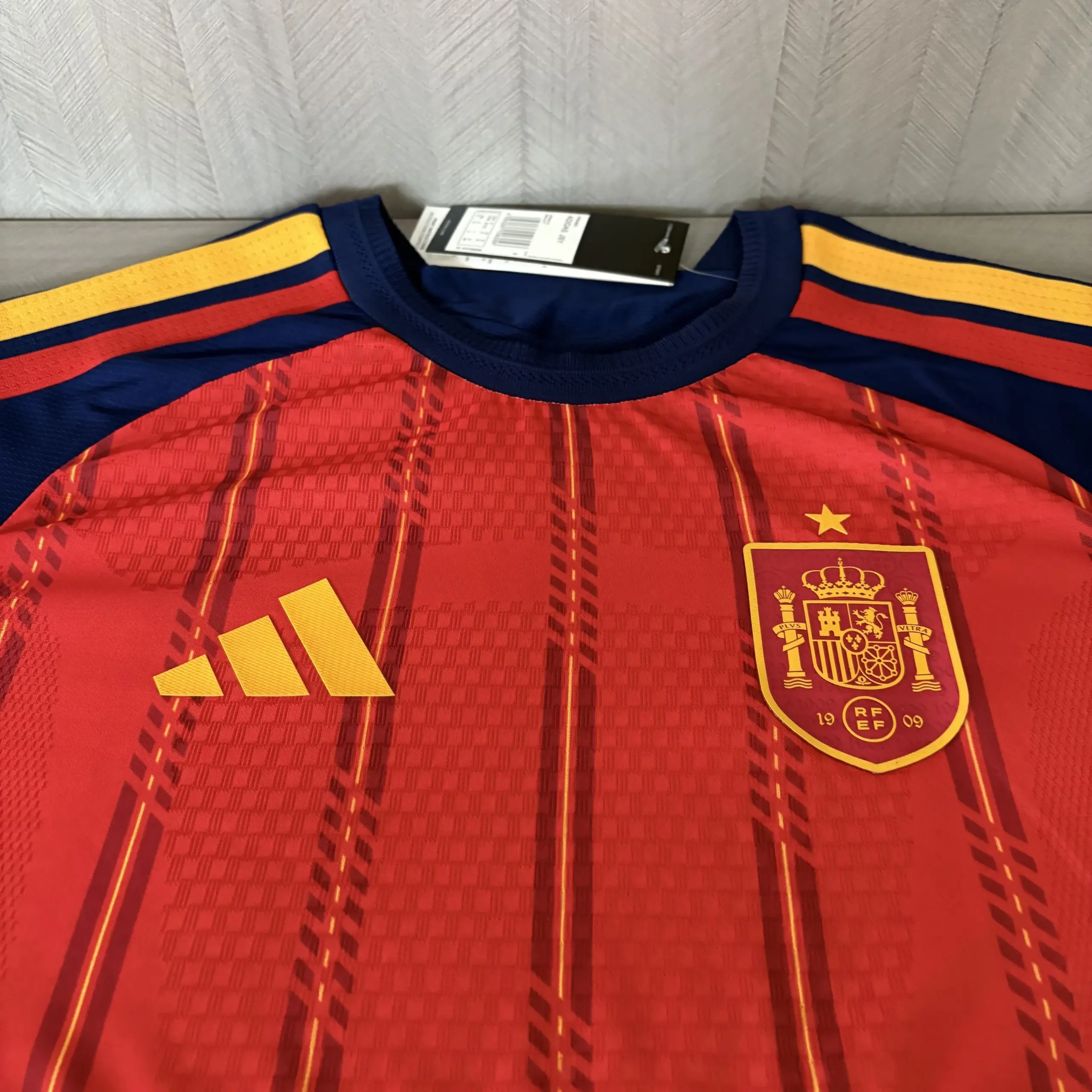Player version long-sleeved 2026 Spain home jersey