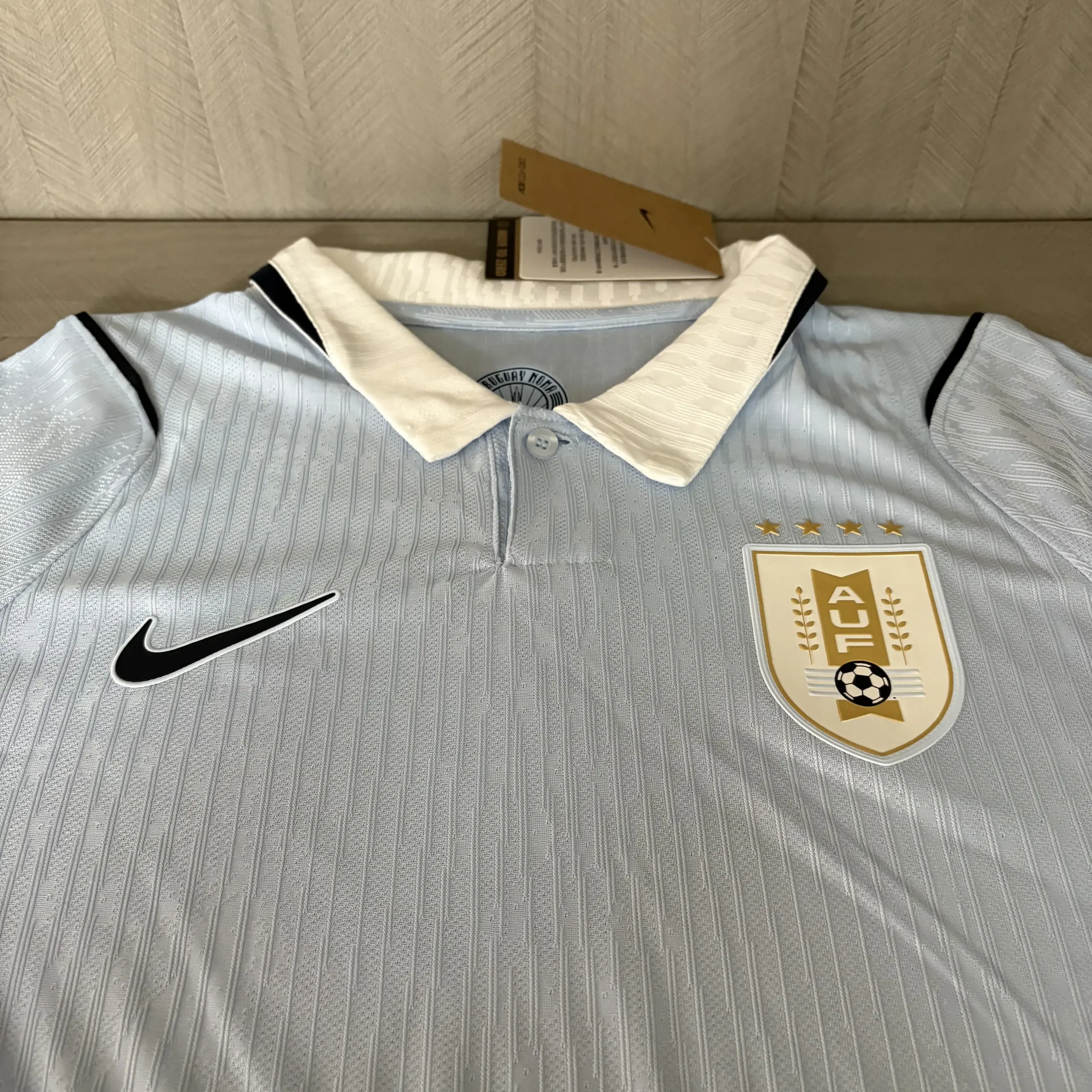 Player version long-sleeved 2026 Uruguay home jersey