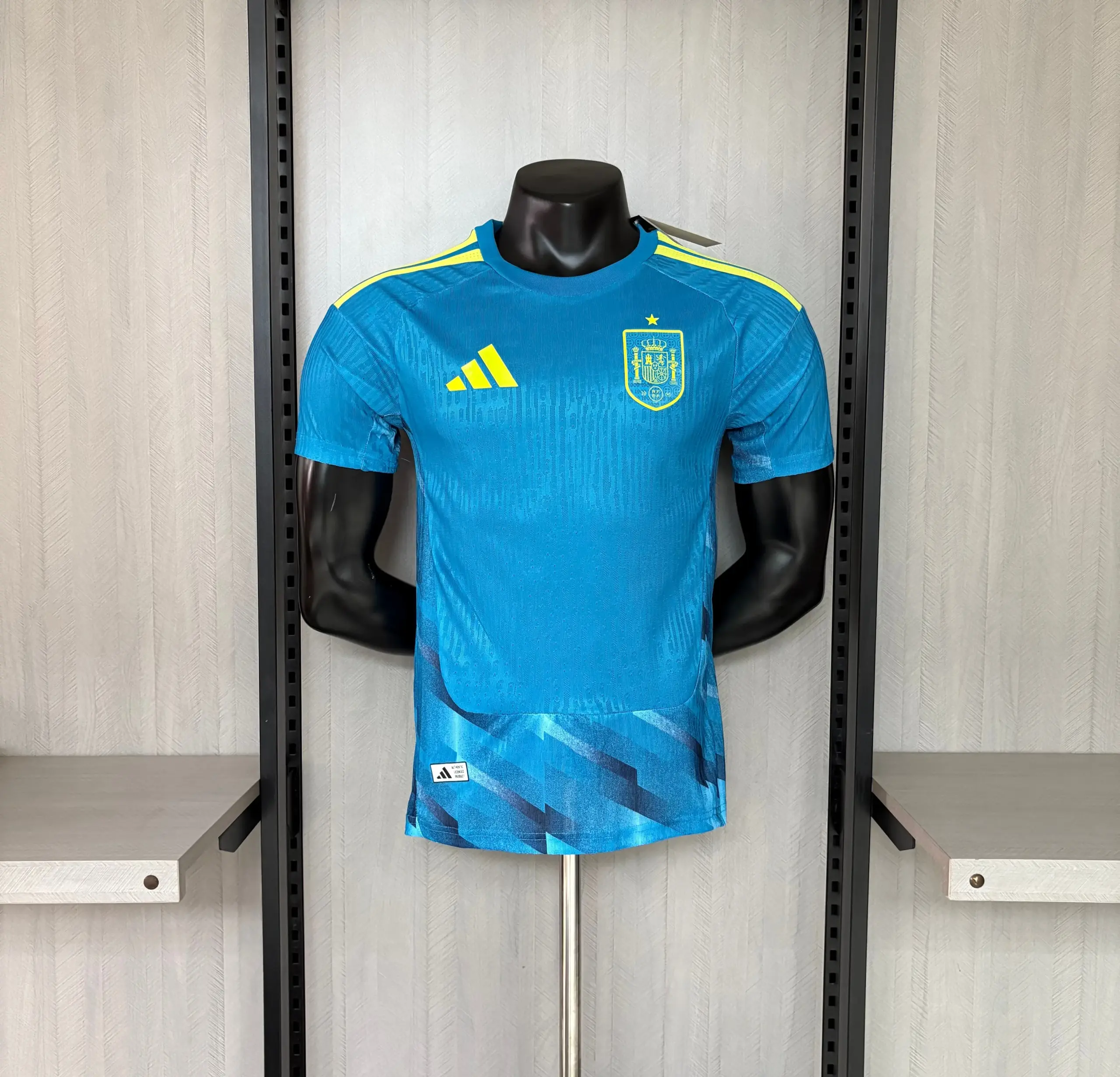 Player version 2026 Spain training uniform, Jersey