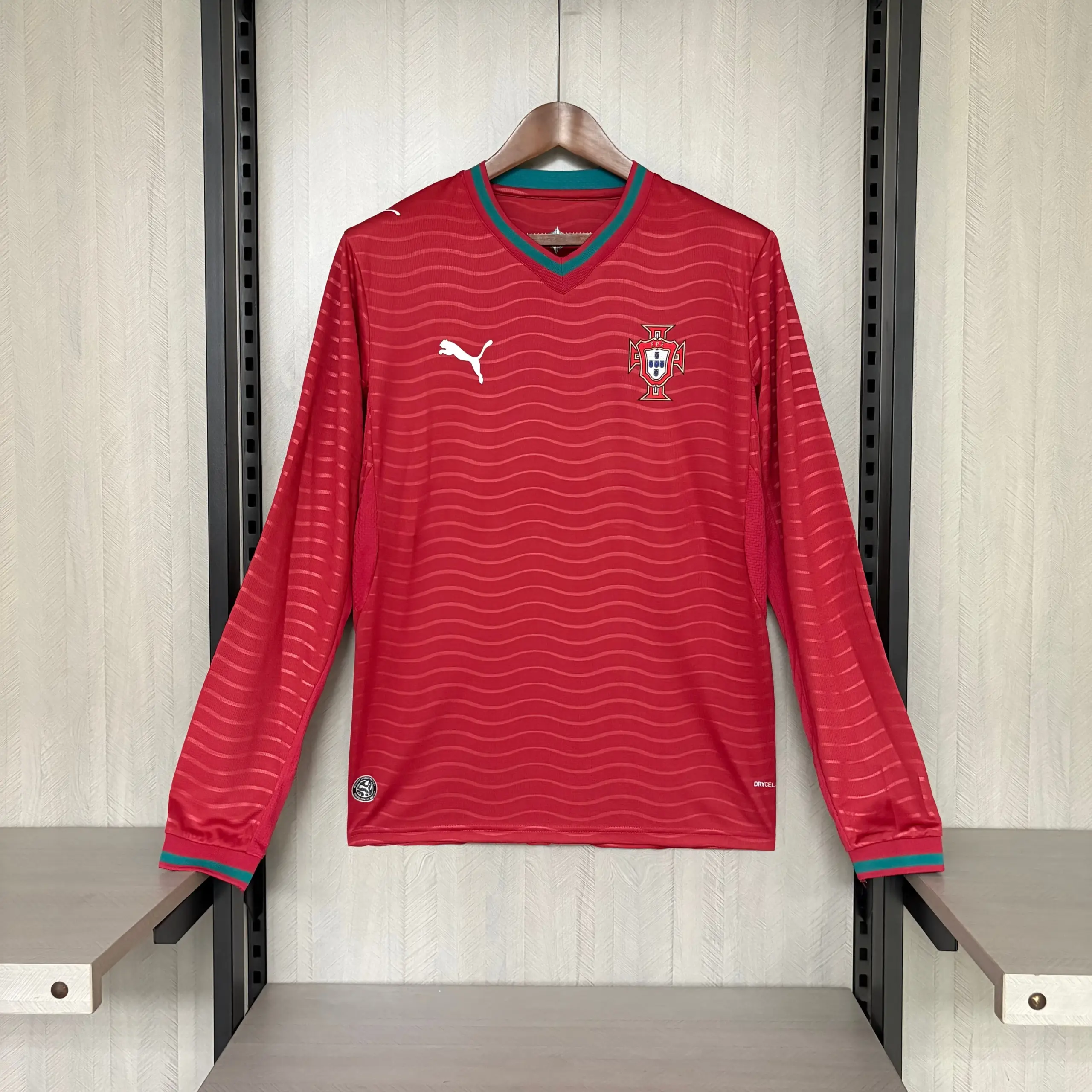 Long-sleeved 2026 Portugal home jersey Long-sleeved 2026 Portugal home jersey