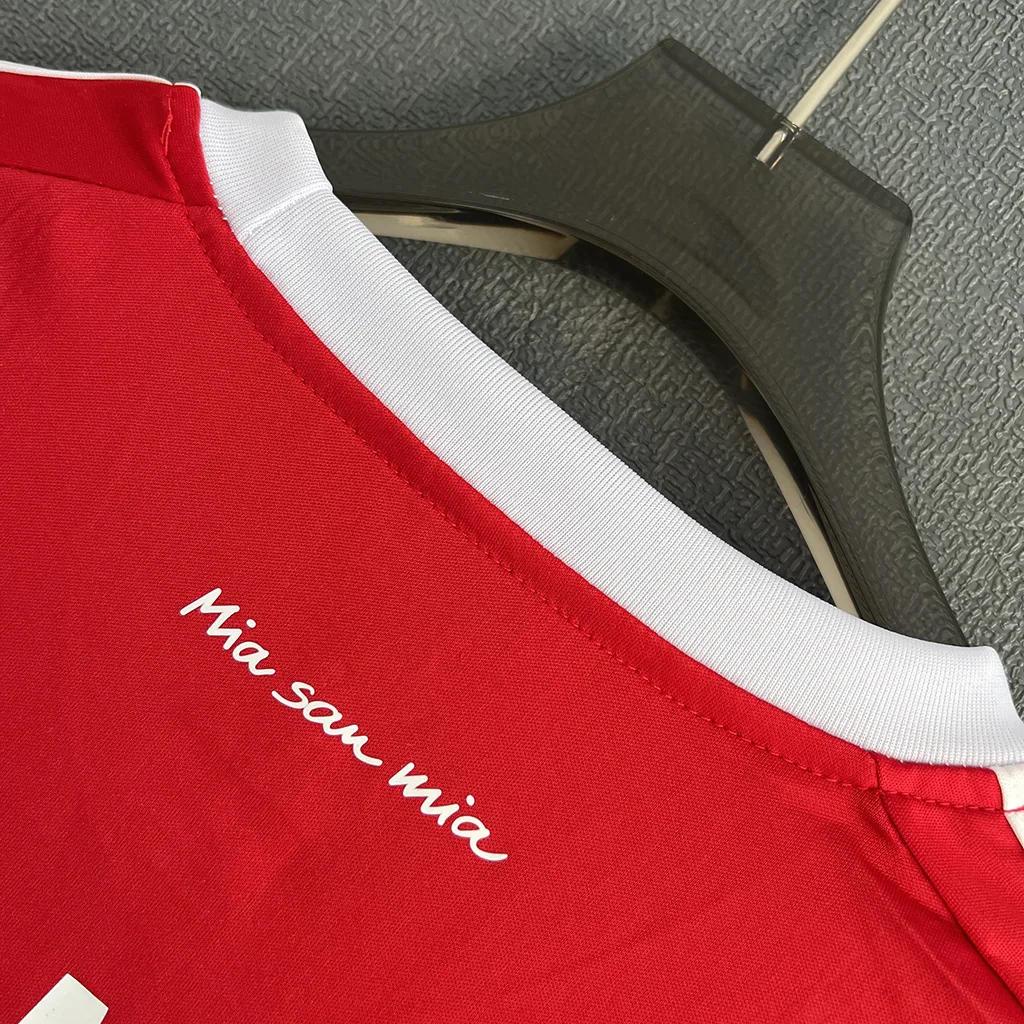 Bayern Munich Retro 17-18 Home Bayern Munich Retro 17-18 Home