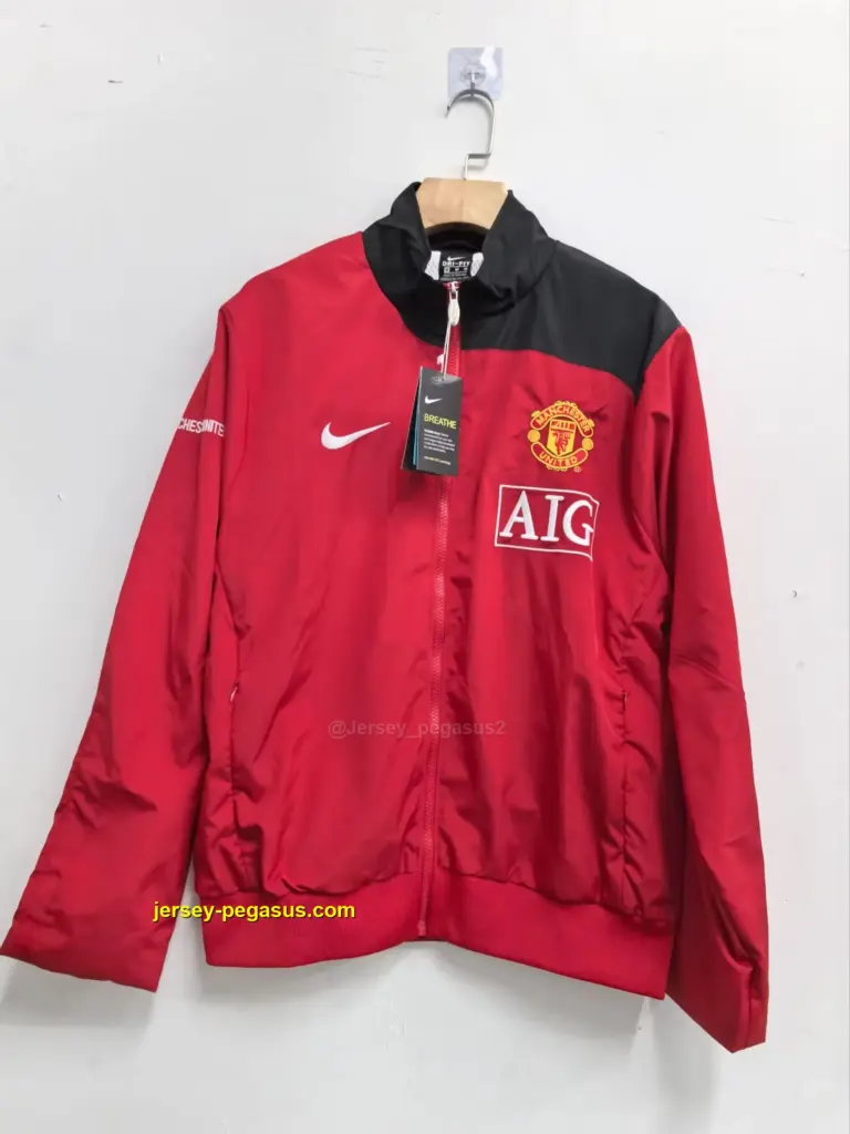 Man U red windbreaker jacket