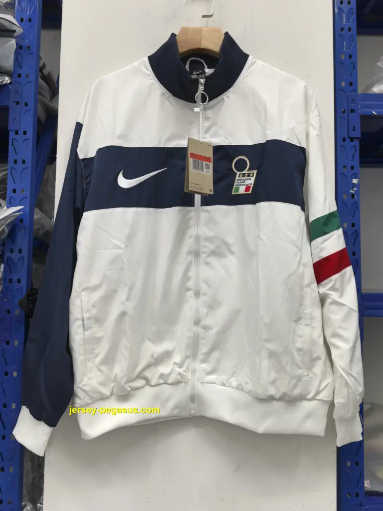 Italy 1996 windbreaker jacket